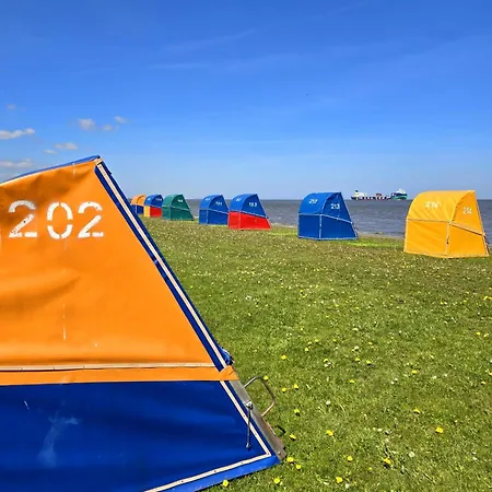 5 Personen Mit Zwei Toiletten In Zweiter Reihe Zum Deich In * 오텐도르프